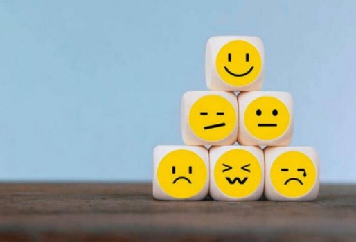 تقلب المزاج .. حالة طبيعية أم مرضية؟