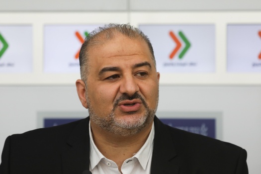 ماذا قال منصور عباس عن عملية إطلاق النار في القدس؟