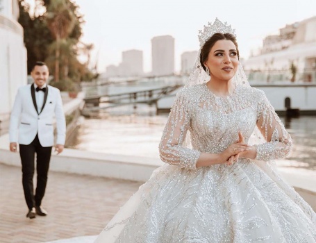 بعد الهجوم عليها .. بطلة أزمة حفل زفاف تامر حسني تخرج عن صمتها