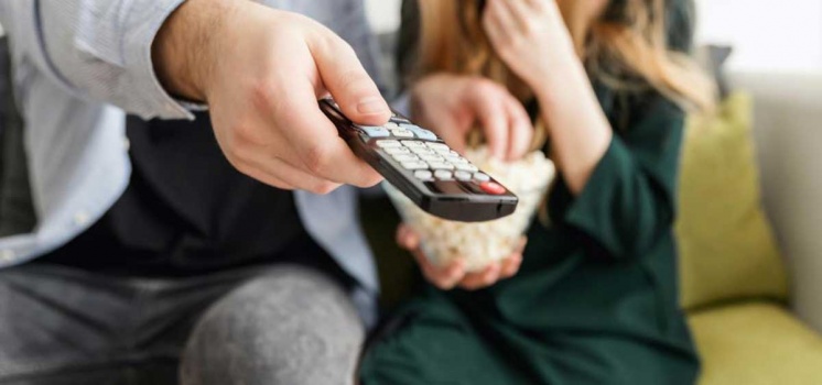 الأردن.. تخفيض الحكم على شاب قتل أخته بسبب ريموت كونترول