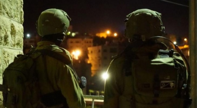 الاحتلال يشن حملة اعتقالات ومداهمات في الضفة