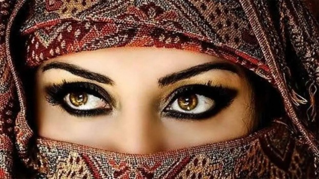 موقع شهير يصدر ترتيب أجمل النساء عربياً وعالمياً