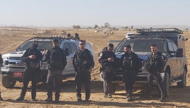 وزير إسرائيلي: سنواصل عمليات التجريف في النقب