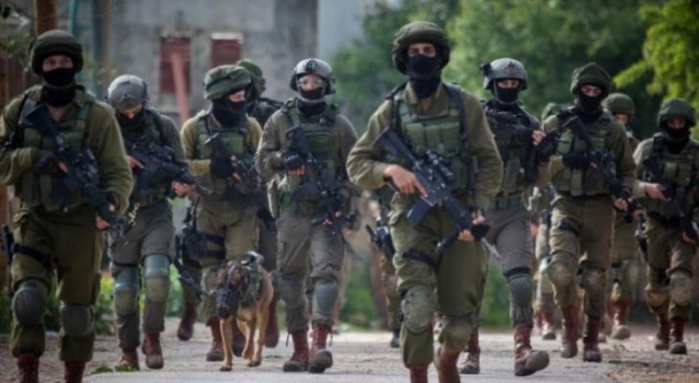 الاحتلال يعتقل فلسطينيين من أنحاء متفرقة من الضفة