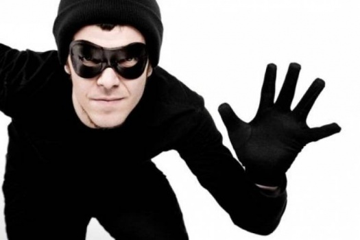 شاب يستولي على 40 ألف درهم من فتاة بمكالمة واحدة!