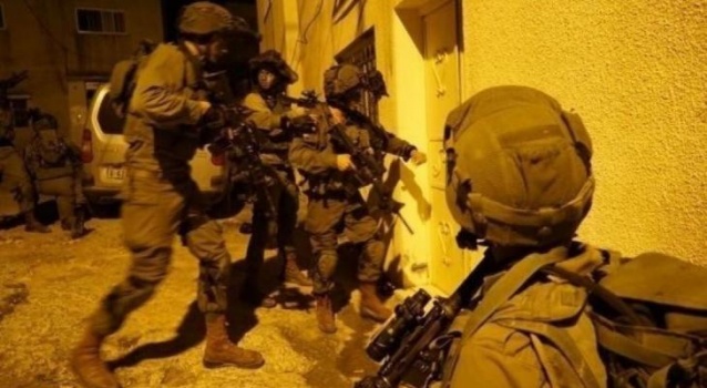 الاحتلال يعتقل شابين غرب بيت لحم