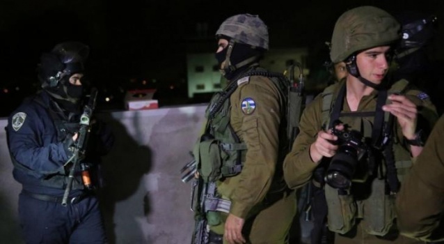 الاحتلال يعتقل 8 فلسطينيين من بيت لحم والقدس