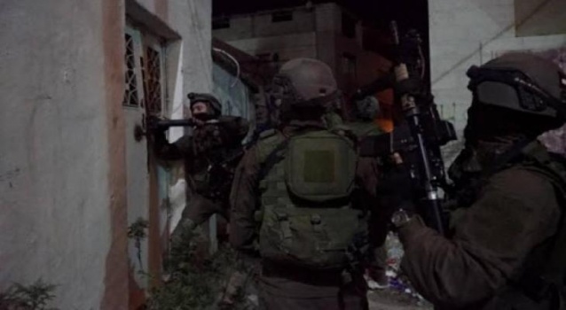 الاحتلال يعتقل 9 فلسطينيين من الضفة والقدس