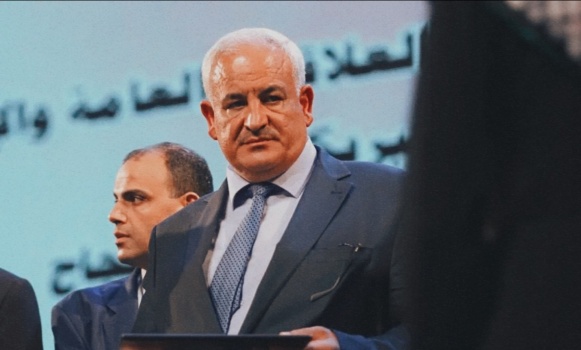 وزير الداخلية يعقد اجتماعاً مع مدراء أجهزة الأمن في الخليل
