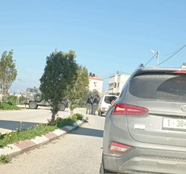 الاحتلال يعيق تحركات المواطنين على مدخل قرية زبوبا غرب جنين