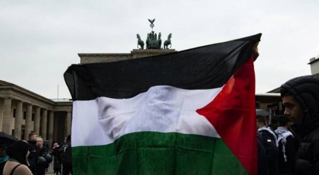 سفيرا فلسطين لدى روسيا وأوكرانيا: جاليتنا بخير