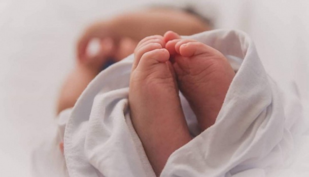 وفاة طفل رضيع بعد اجرائه عملية ختان في الخليل