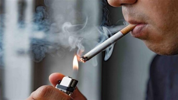 أعراض لأمراض قاتلة يجب على المدخنين الحذر منها
