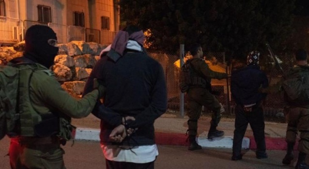 بينهم فتيات وأطفال… الاحتلال يعتقل 31 فلسطينيا من الضفة والقدس