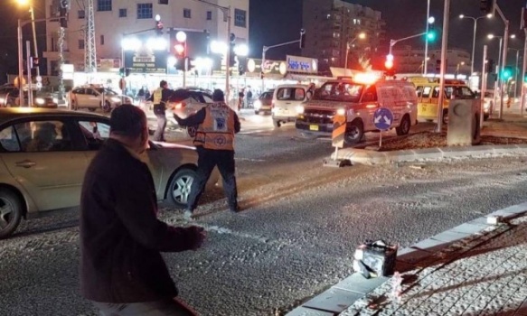 قتيلان وإصابات في عملية فدائية في الخضيرة