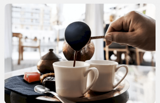 علامات تدل على ضرورة التوقف عن شرب القهوة
