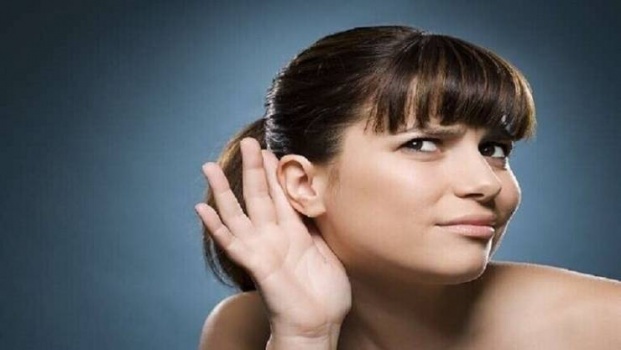 لماذا تنسد الأذن؟