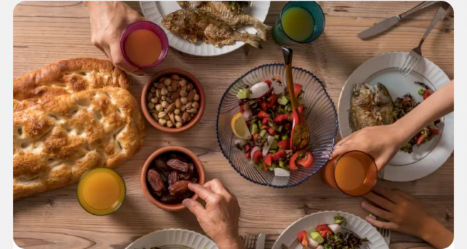 على مائدة سحورك وإفطارك في رمضان.. تجنب هذه الأطعمة