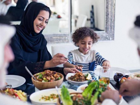 7 نصائح مهمة عند تقديم وجبة السحور لطفلك