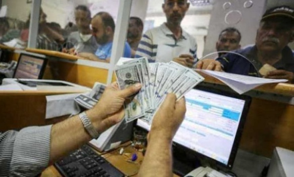 قطر تصرف مساعدات مالية لأسر فقيرة في غزة