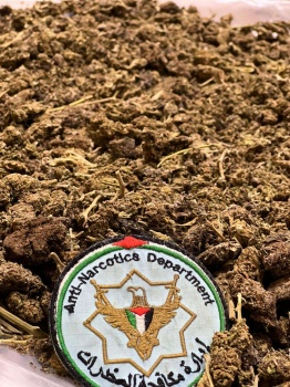 الشرطة تضبط أكثر من كيلو ونصف من المواد المخدرة في الخليل