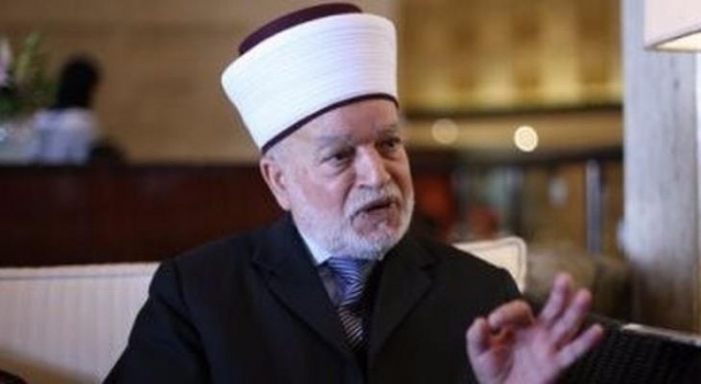 المفتي العام يستنكر محاولة حرق القرآن الكريم بالسويد
