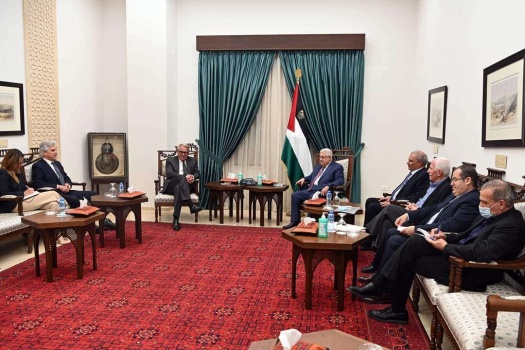 تفاصيل اجتماع الرئيس بالمبعوث الأممي الخاص لعملية السلام