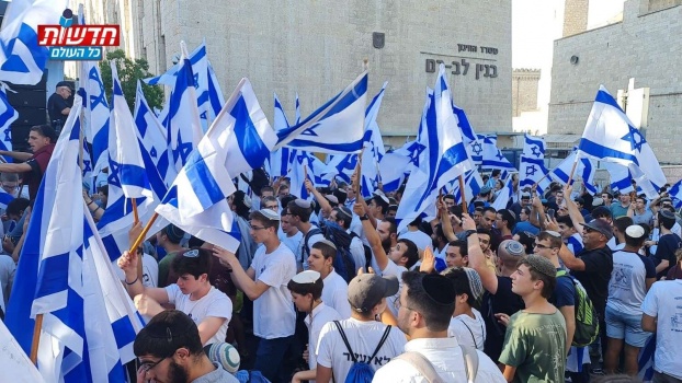 القدس المحتلة: انتهاء مسيرة الأعلام و"إسرائيل ركعت على ركبتيها"