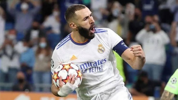 ريال مدريد يقترب من التتويج بلقب الليغا للمرة 35