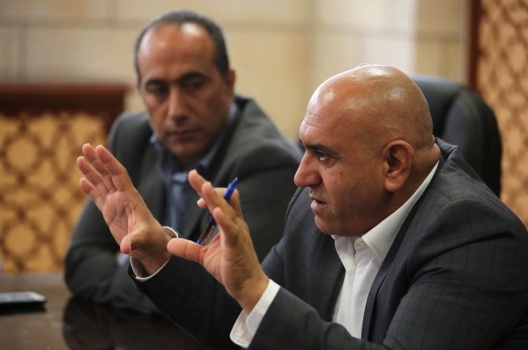 محافظ جنين يستنكر إجراءات سلطات الاحتلال ضد المحافظة