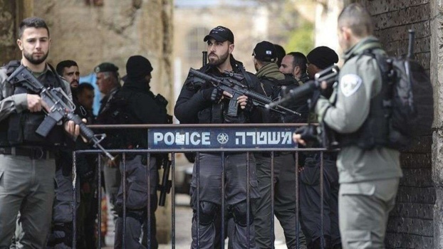 شرطة الاحتلال تفرض حصارا مشددا على المسجد الأقصى