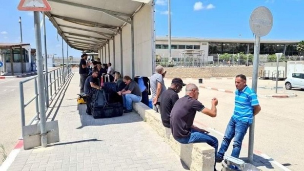 الاحتلال يقرر فتح معبر "ايرز" لدخول عمال وتجار غزة
