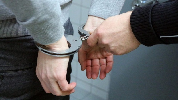 الشرطة تقبض على أشخاص يشتبه فيهم بالشروع بالقتل في محافظة القدس