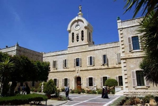 تشكيل لجنة مستقلة لحل ازمة جامعة بيت لحم