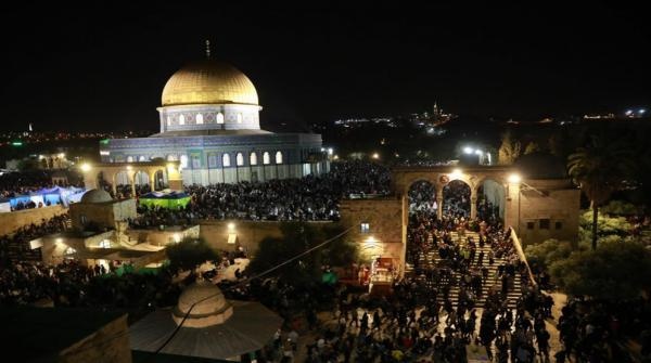الاحتلال الاسرائيلي يمنع أذان العشاء في المسجد الأقصى