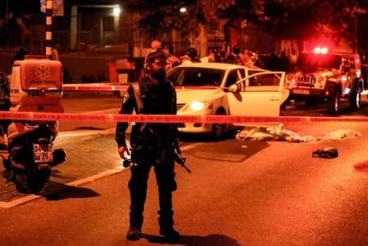 شاهد عيان يكشف تفاصيل "مثيرة" حول عملية إلعاد شرق تل أبيب