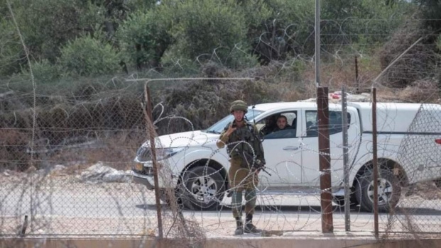 الإحتلال يشن حملة واسعة لاعتقال الفلسطينيين غير الحاصلين على تصاريح في الداخل المحتل