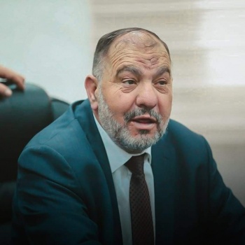 أول تعليق من رئيس بلدية الخليل على قرار فصله من حركة فتح
