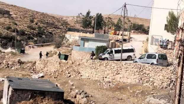 معتقل منذ عام...الاحتلال يهدم منزل أسير في قرية التوانة جنوب الخليل