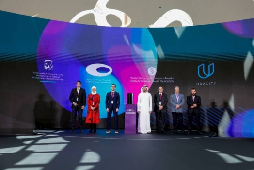 شاب سوري يفوز بمليون دولار في مبادرة 'مليون مبرمج عربي' بالإمارات