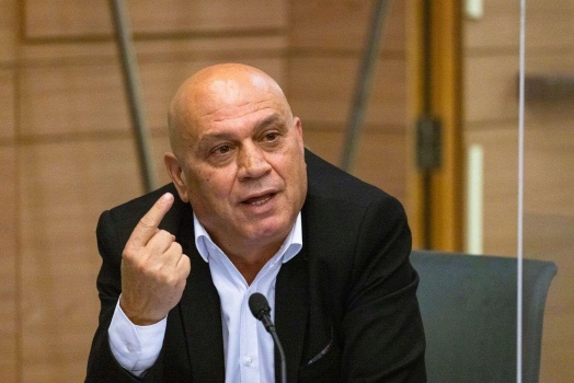 وزير إسرائيلي: تصرفات الشرطة في جنازة أبو عاقلة كارثة أخلاقية