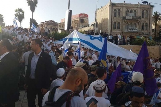بينيت: "مسيرة الأعلام ستجري الأحد وفق مسارها المخطط"