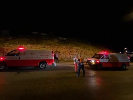 إصابة عاملين برصاص الاحتلال جنوب قلقيلية
