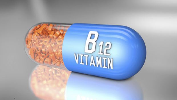 عارضان يكشفان العلامات 'الأولى' لنقص B12!