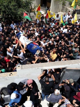 جماهير غفيرة تُشيع جثمان الشهيد بلال كبها في بلدة يعبد جنوب جنين