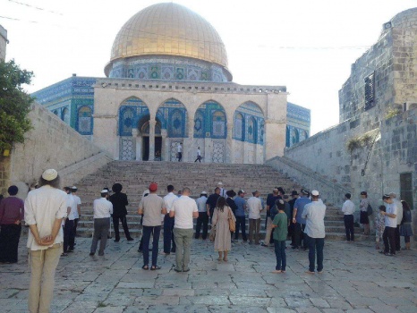 الرئاسة تنتقد اقتحامات الأقصى المتكررة: أصبحت غزوا وليست زيارة