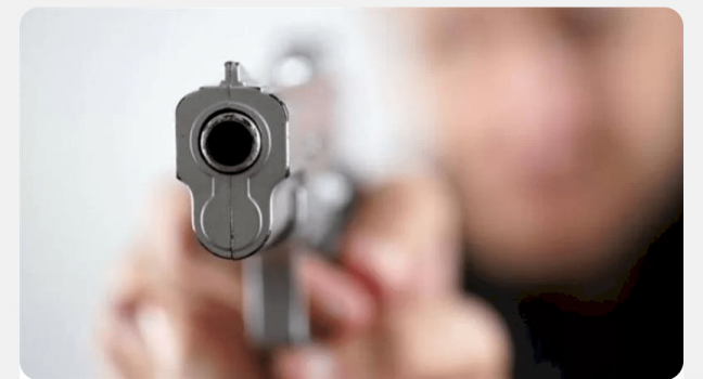 رجل يقتل 10 من عائلته لرفضهم زواجه بثالثة