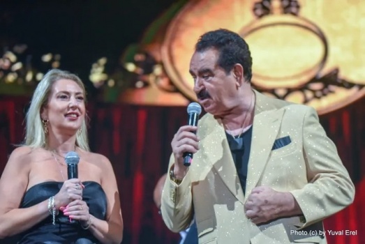 الفنان التركي "تاتليساس" يحيي حفلا غنائيا في إسرائيل