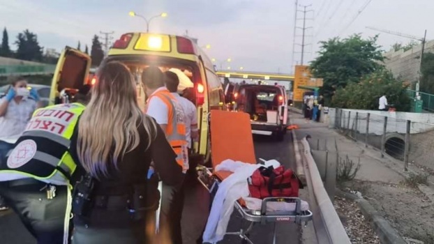 الإحتلال يعلن عن اعتقال الفلسطيني المشتبه بتنفيذه عملية طعن
