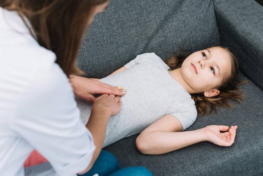 أسباب التهاب المعدة والأمعاء عند الأطفال